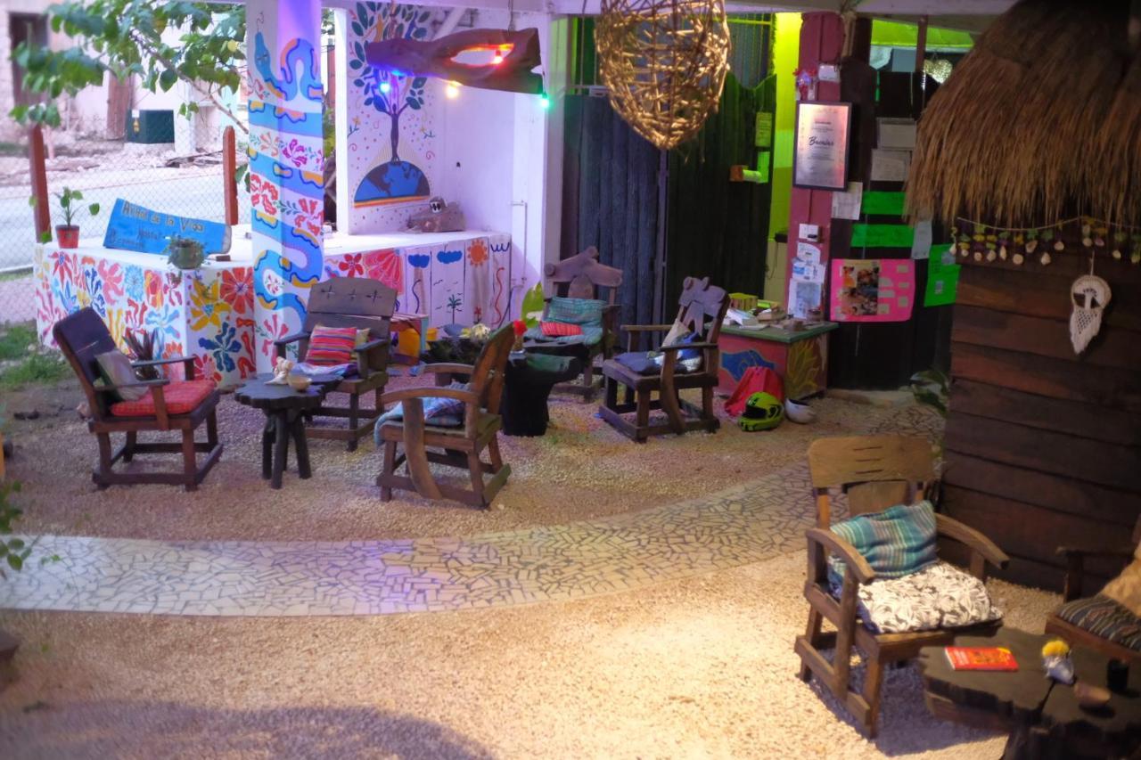 Near Lake Hostal Bacalar Exterior photo