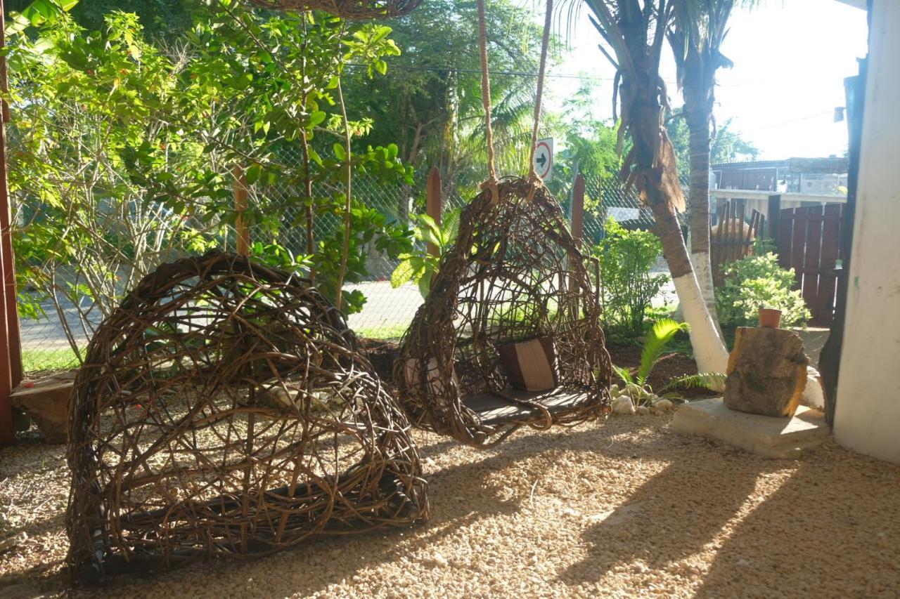 Near Lake Hostal Bacalar Exterior photo